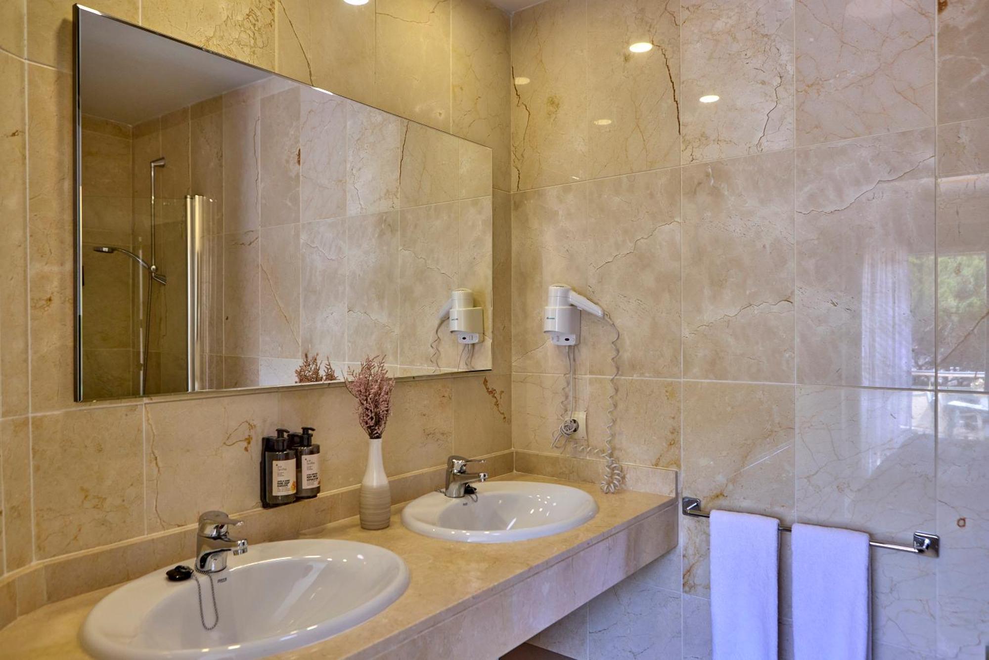 Universal Aquamarin Beach Houses Andraitx Buitenkant foto